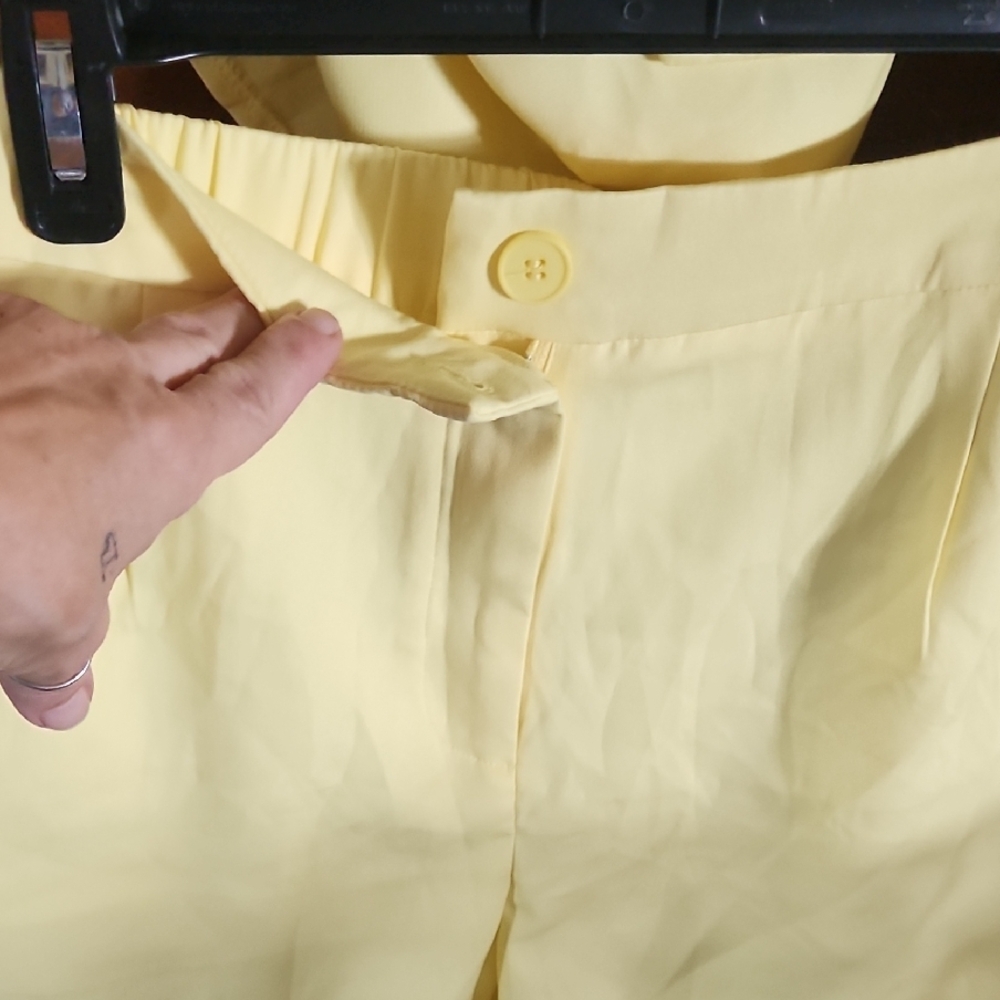 Yellow Halter Neck Short Set - Picture 2 of 6